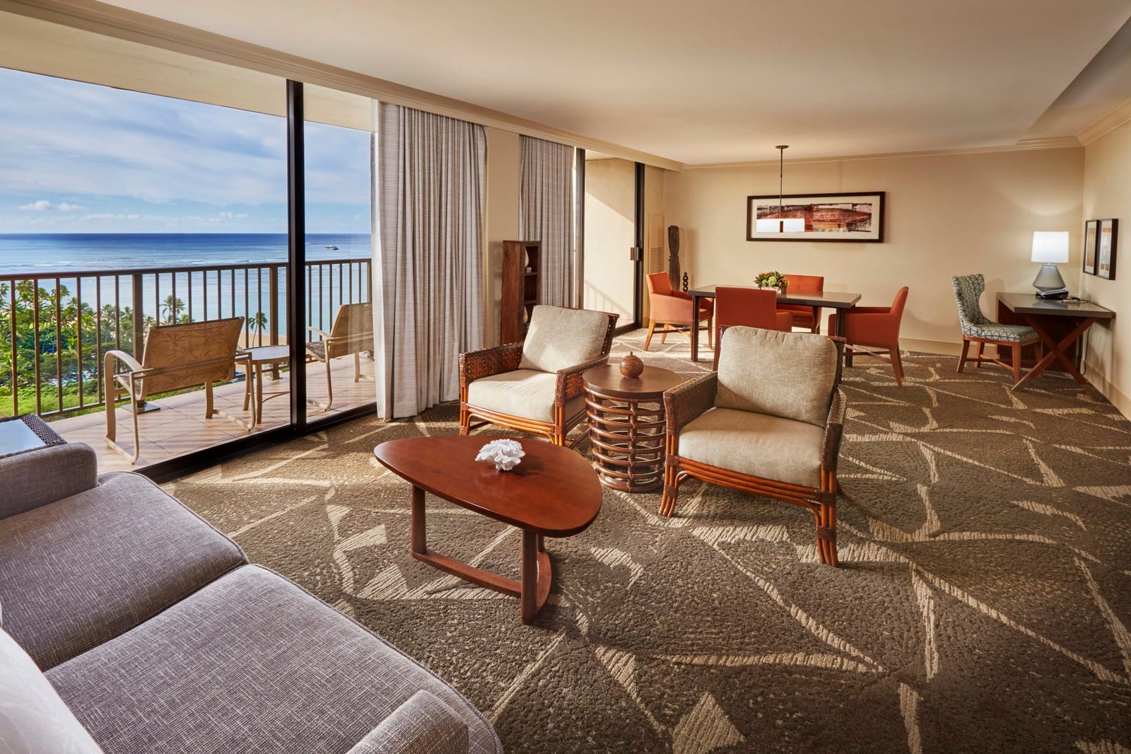 Hilton Hawaiian Village Waikiki Beach Resort — rooms