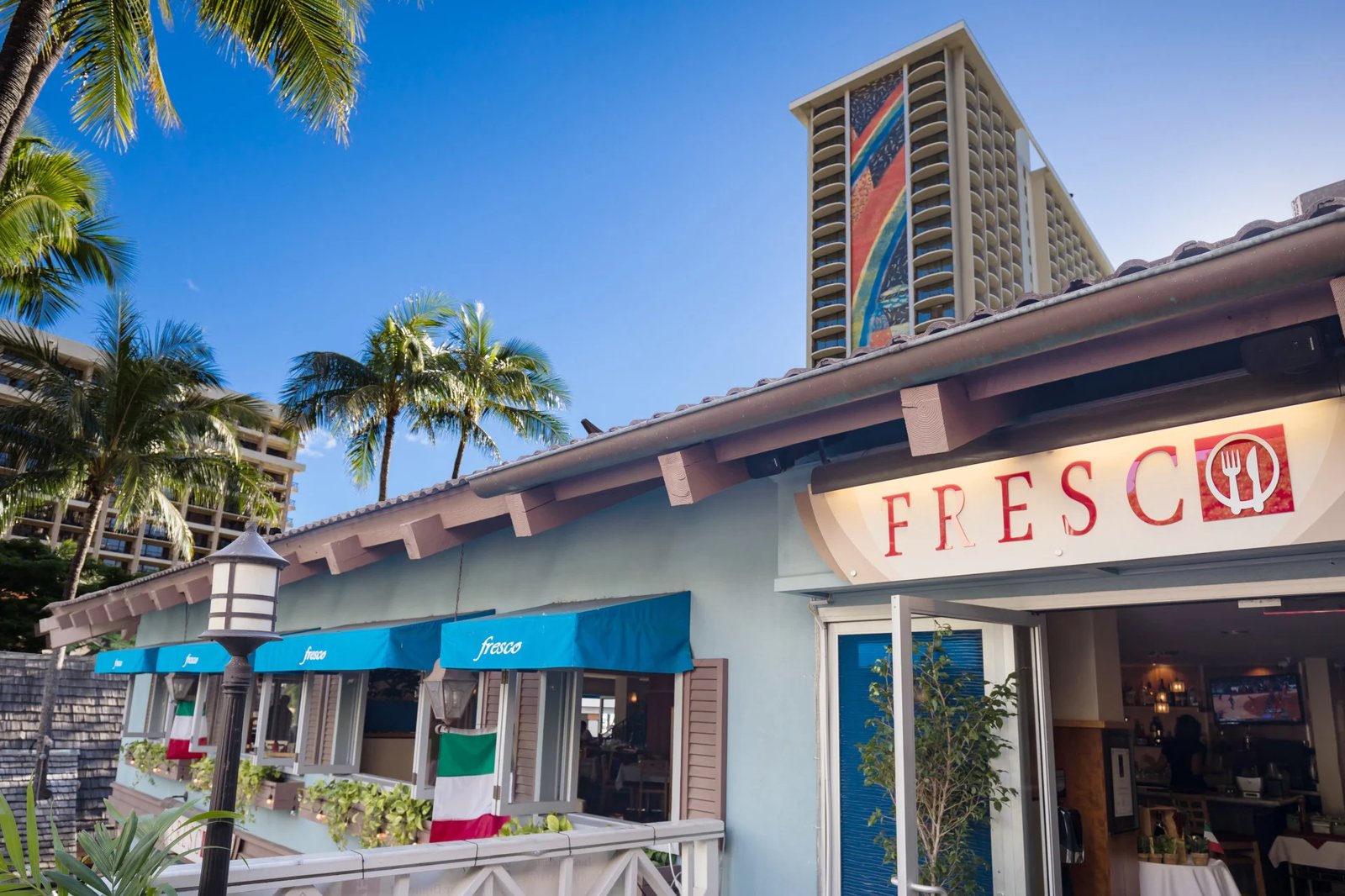 Hilton Hawaiian Village Waikiki Beach Resort — eat & drink