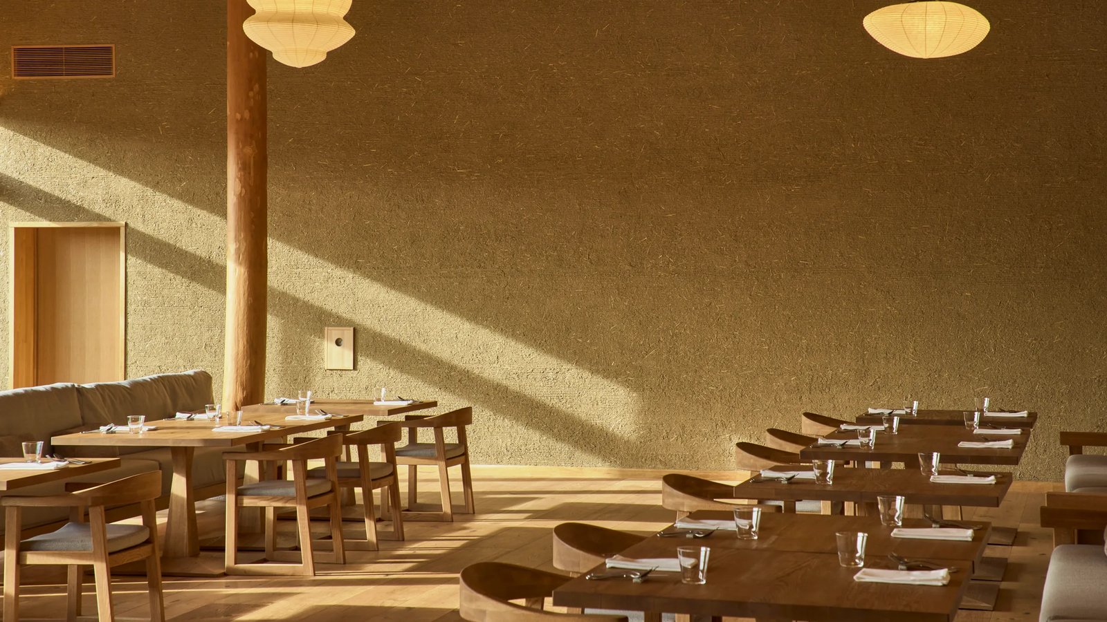 AZUMA FARM Koiwai, main dining room & restaurant