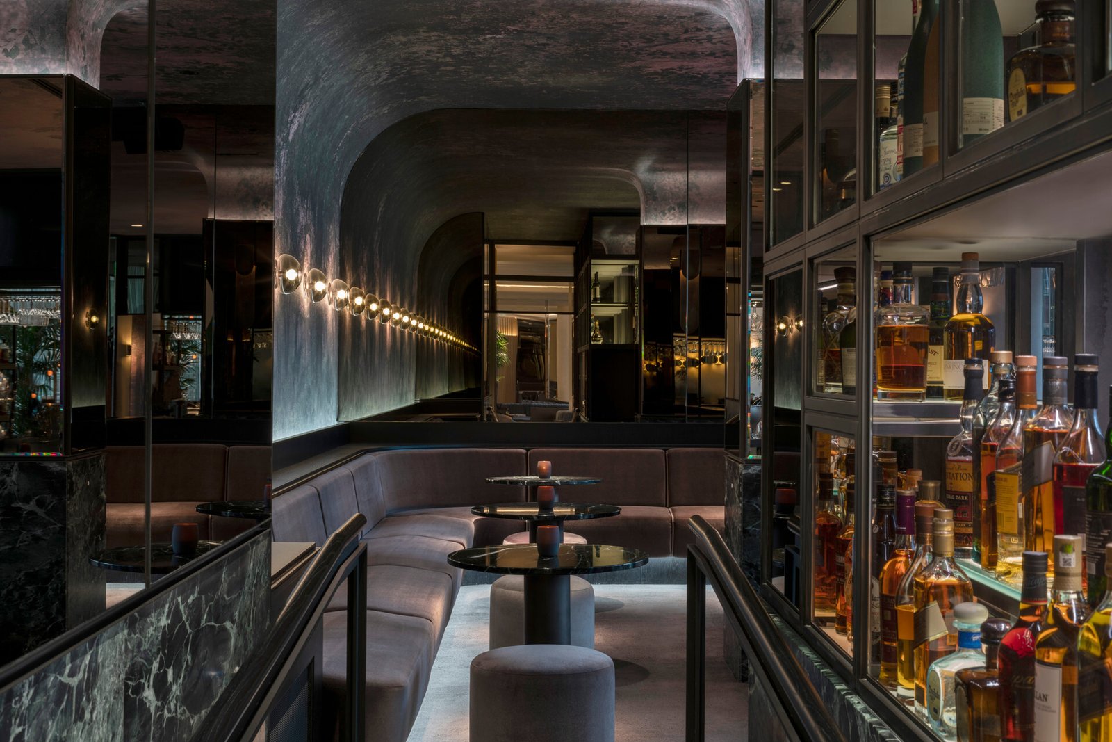 Four Seasons Hotel Montreal, marcus lounge & bar