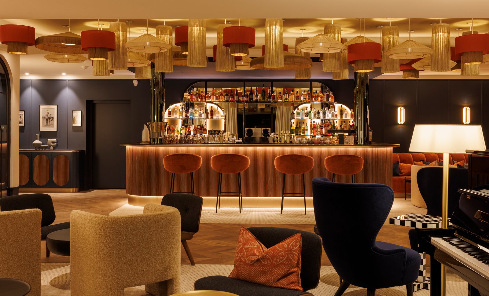 Grand Hotel De Courtoisville, bar le baccara