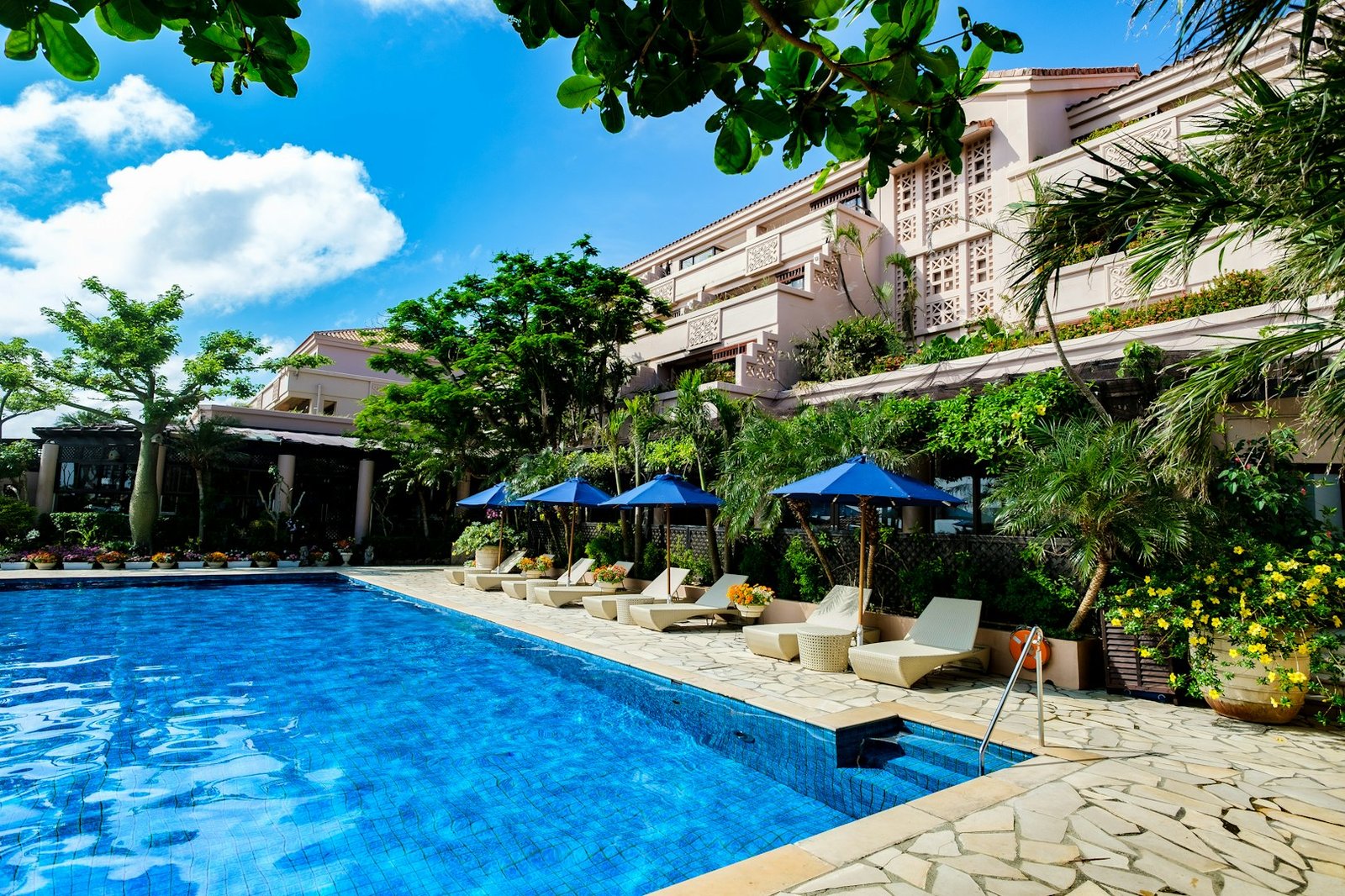 Shigira Bayside Suite Allamanda, the pool