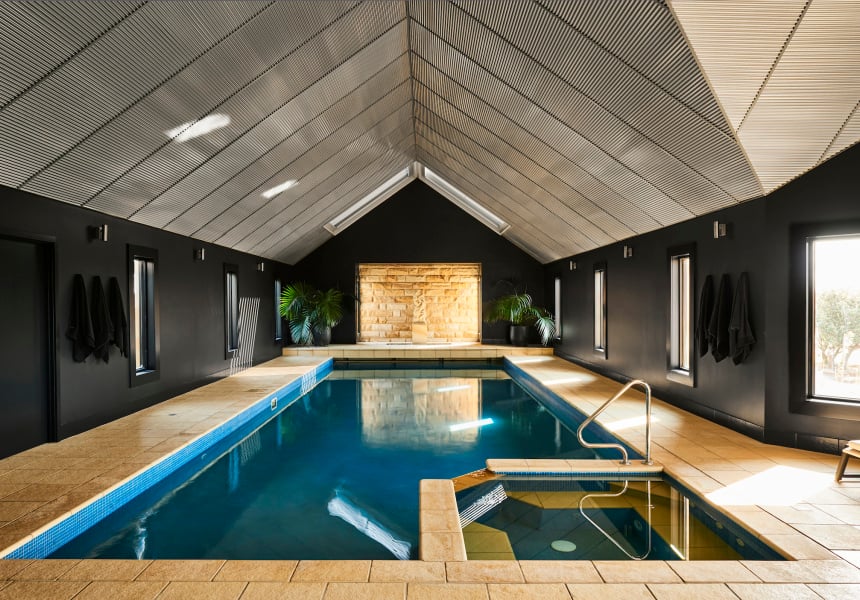 Lon Retreat & Spa, the pool