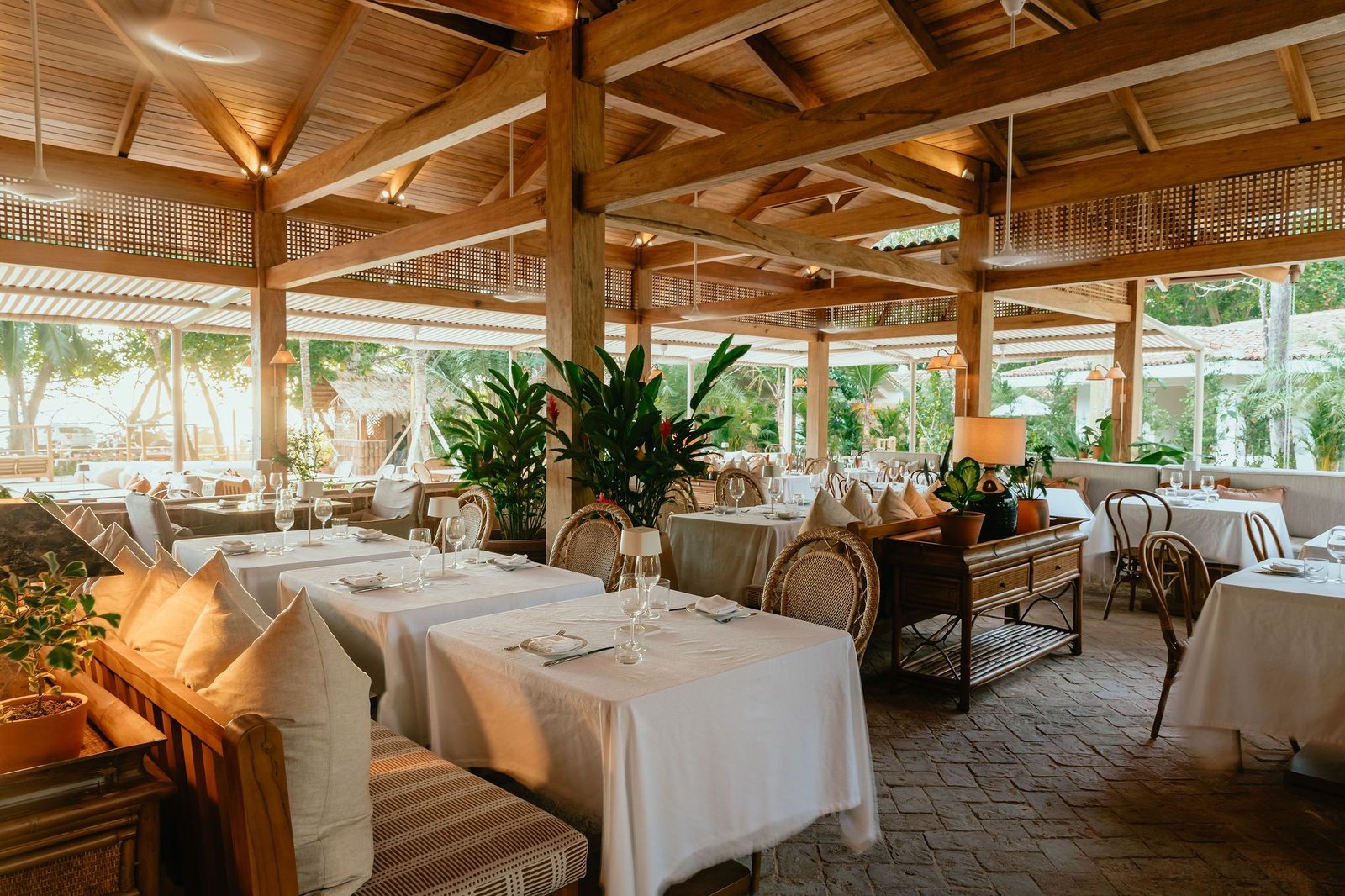 Hotel Fermata, eat & drink