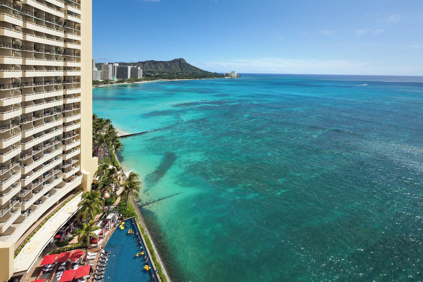 Sheraton Waikiki Beach Resort — vibe