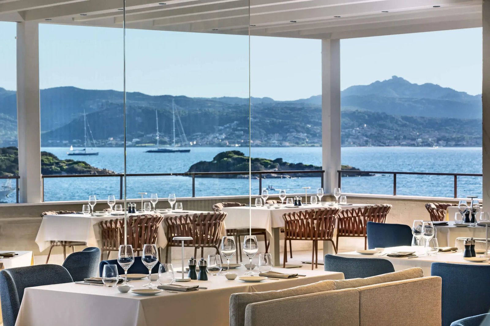 7Pines Resort Sardinia, part of Destination by Hyatt, at the table