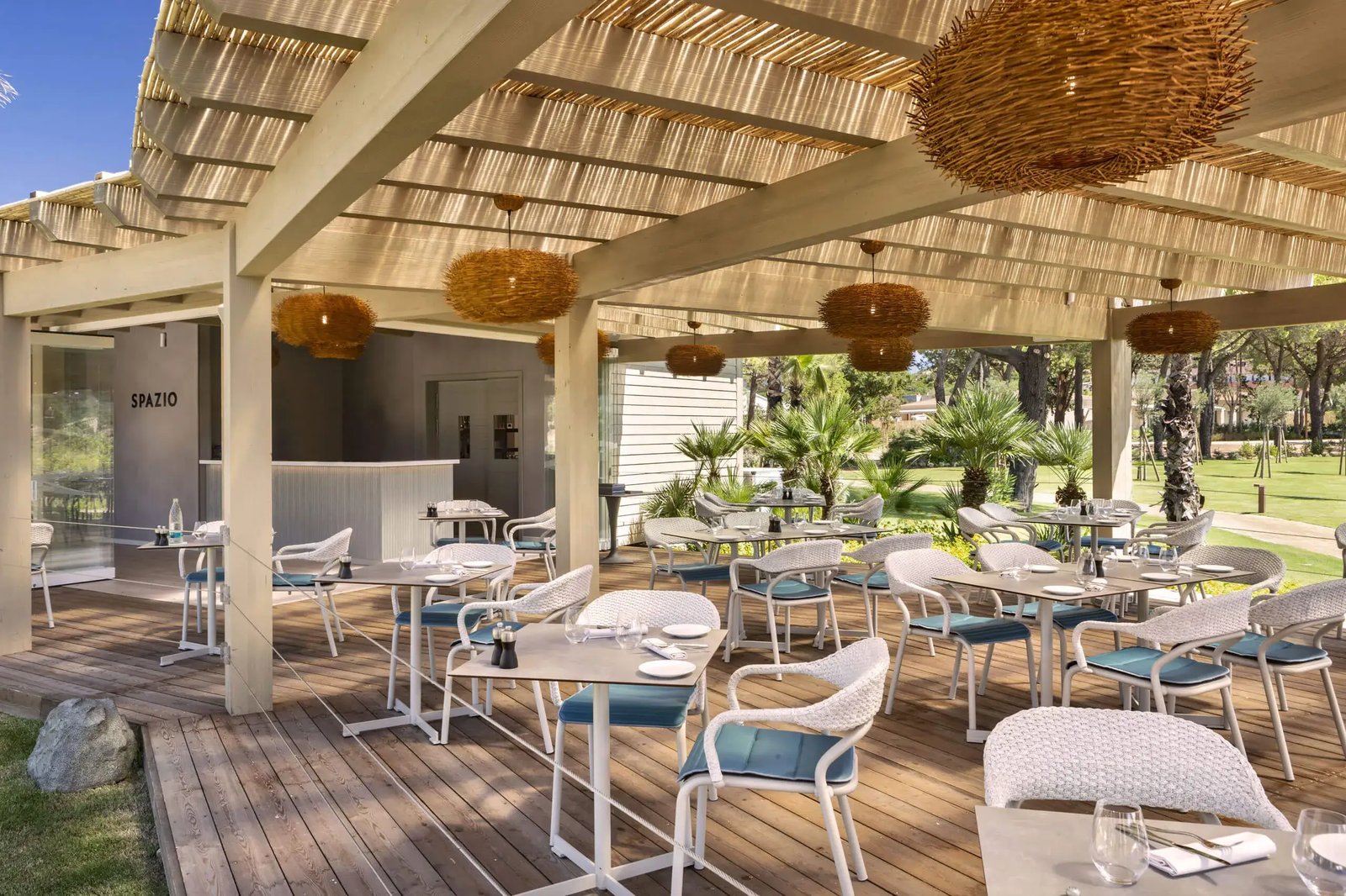 7Pines Resort Sardinia, part of Destination by Hyatt, at the table