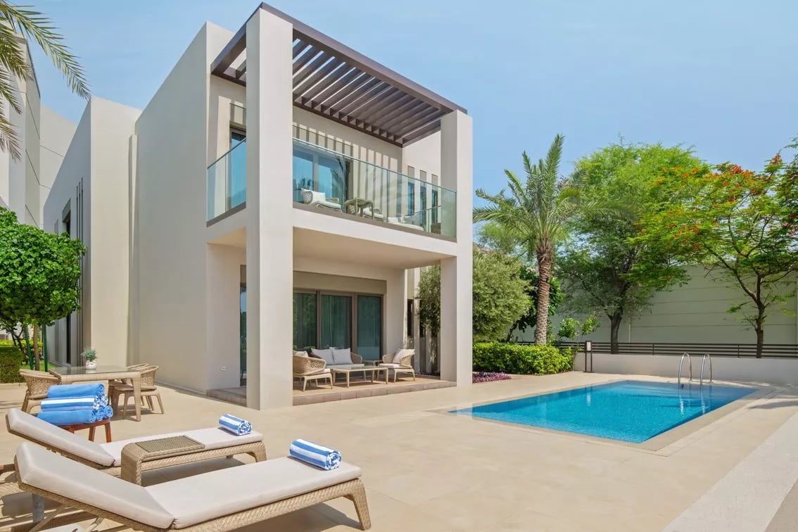 Address Beach Resort Fujairah, vibe