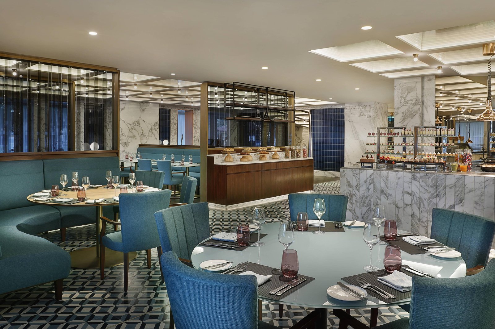 Al Bustan Palace, a Ritz-Carlton Hotel, eat & drink