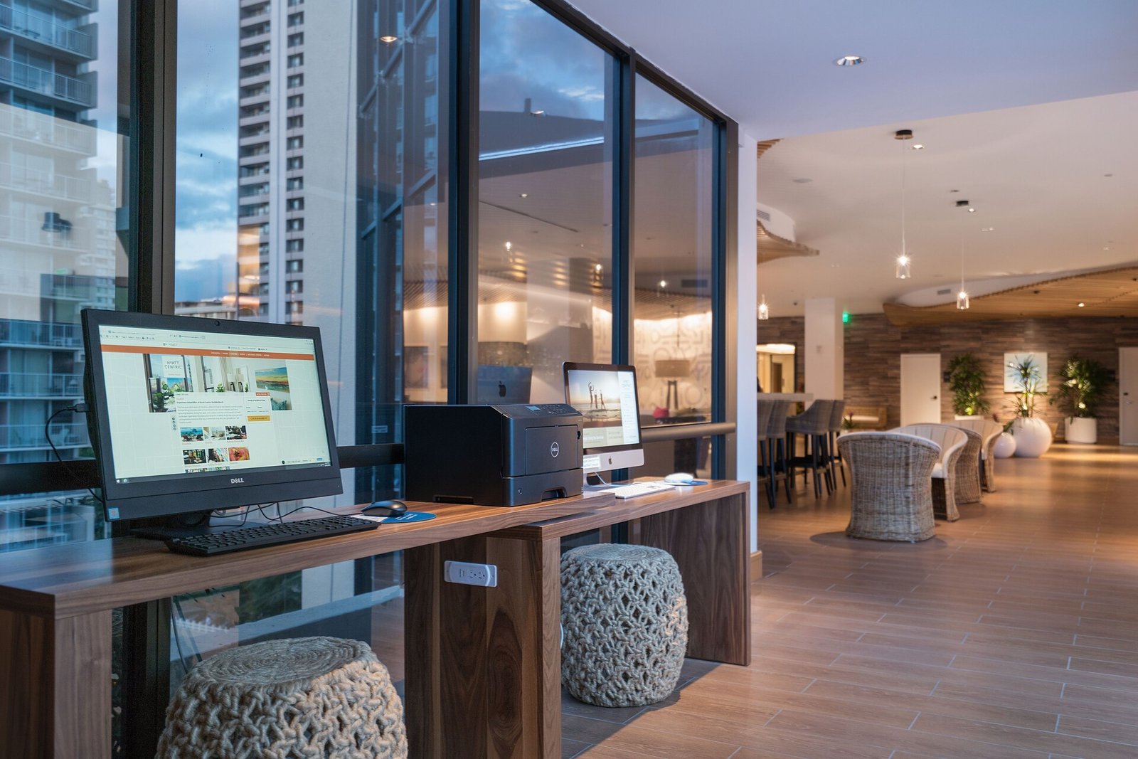 Hyatt Centric Waikiki Beach — vibe