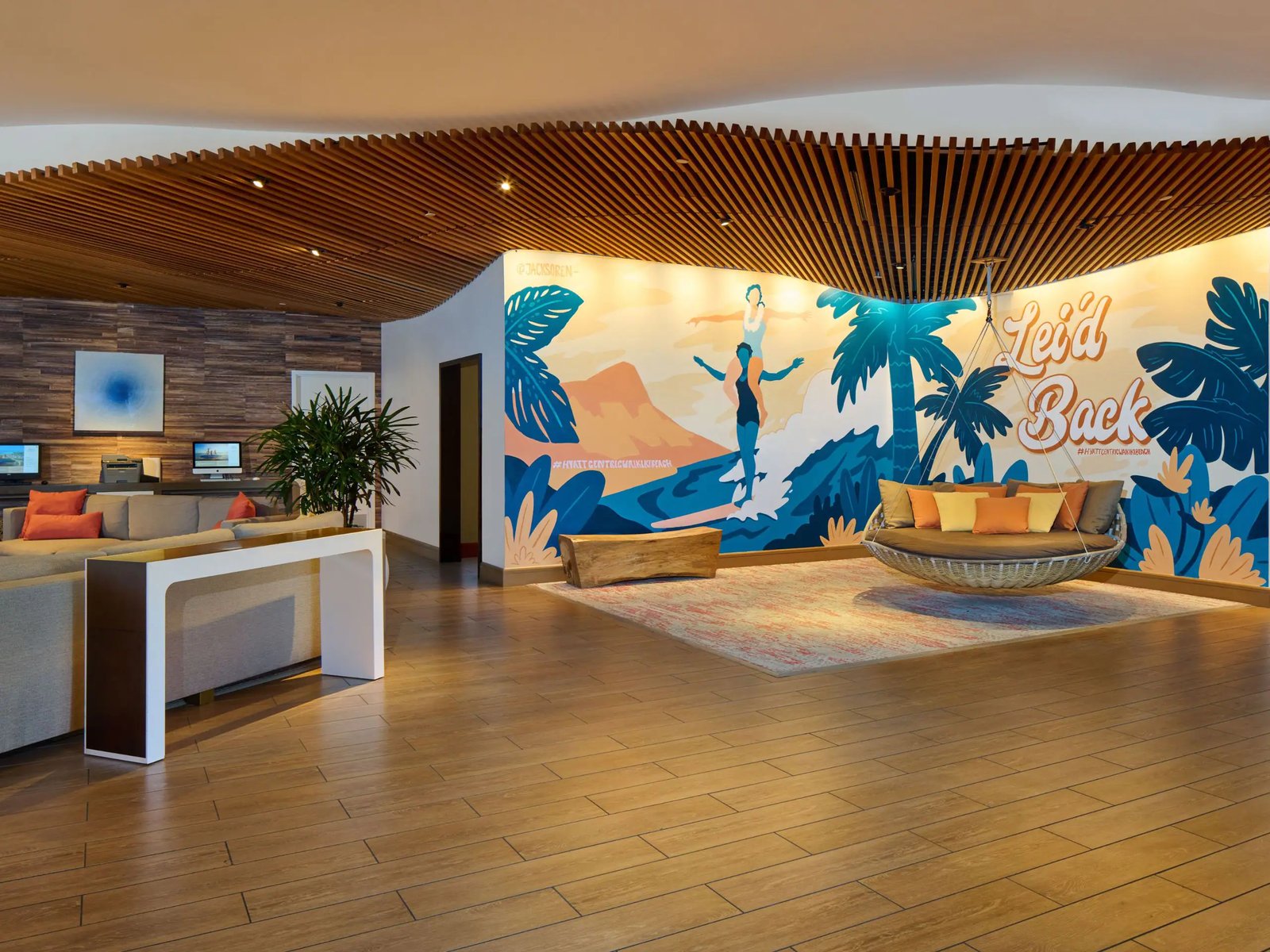 Hyatt Centric Waikiki Beach — vibe