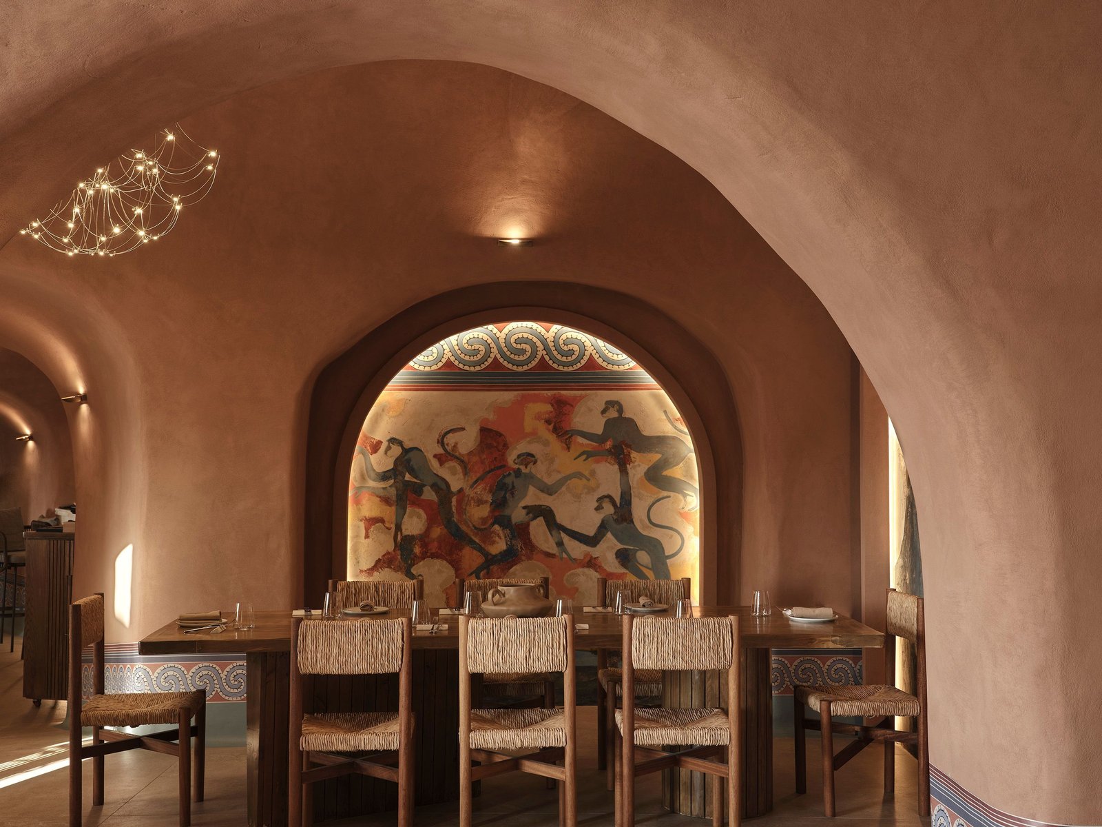Andronis Luxury Suites, eat & drink