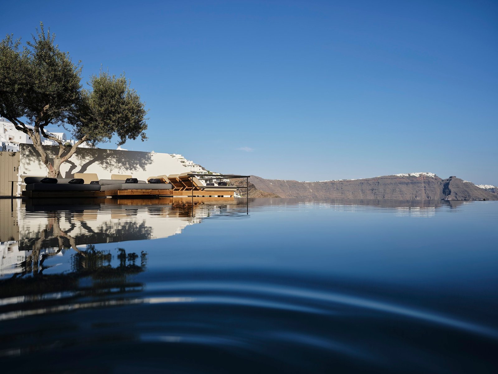 Andronis Luxury Suites