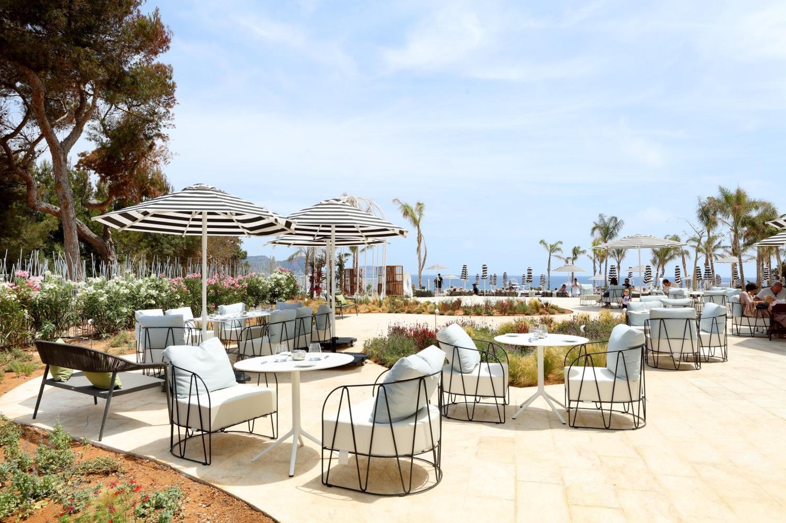 BLESS Ibiza Cala Nova, eat & drink
