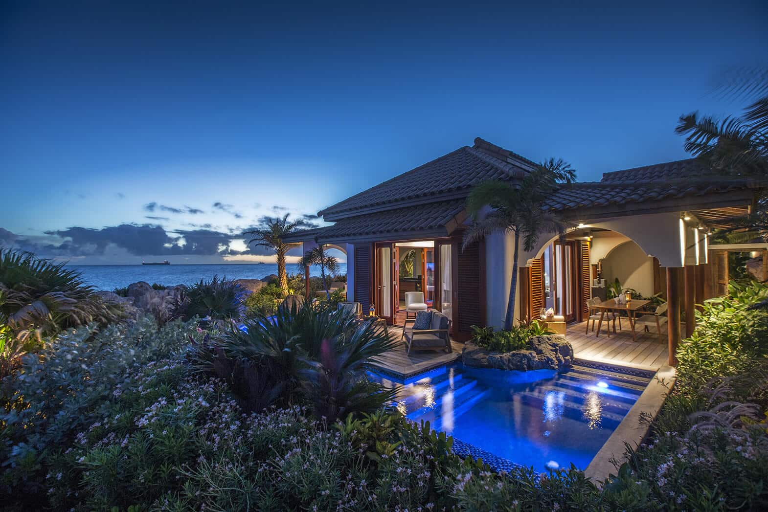 Baoase Luxury Resort, backstory