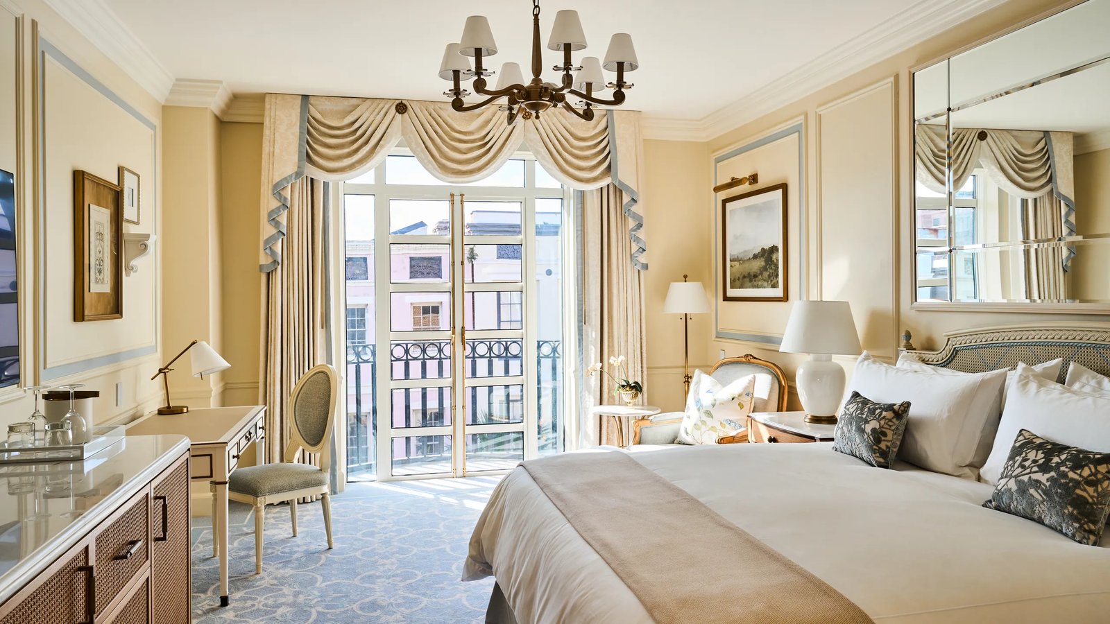The Charleston Place, rooms