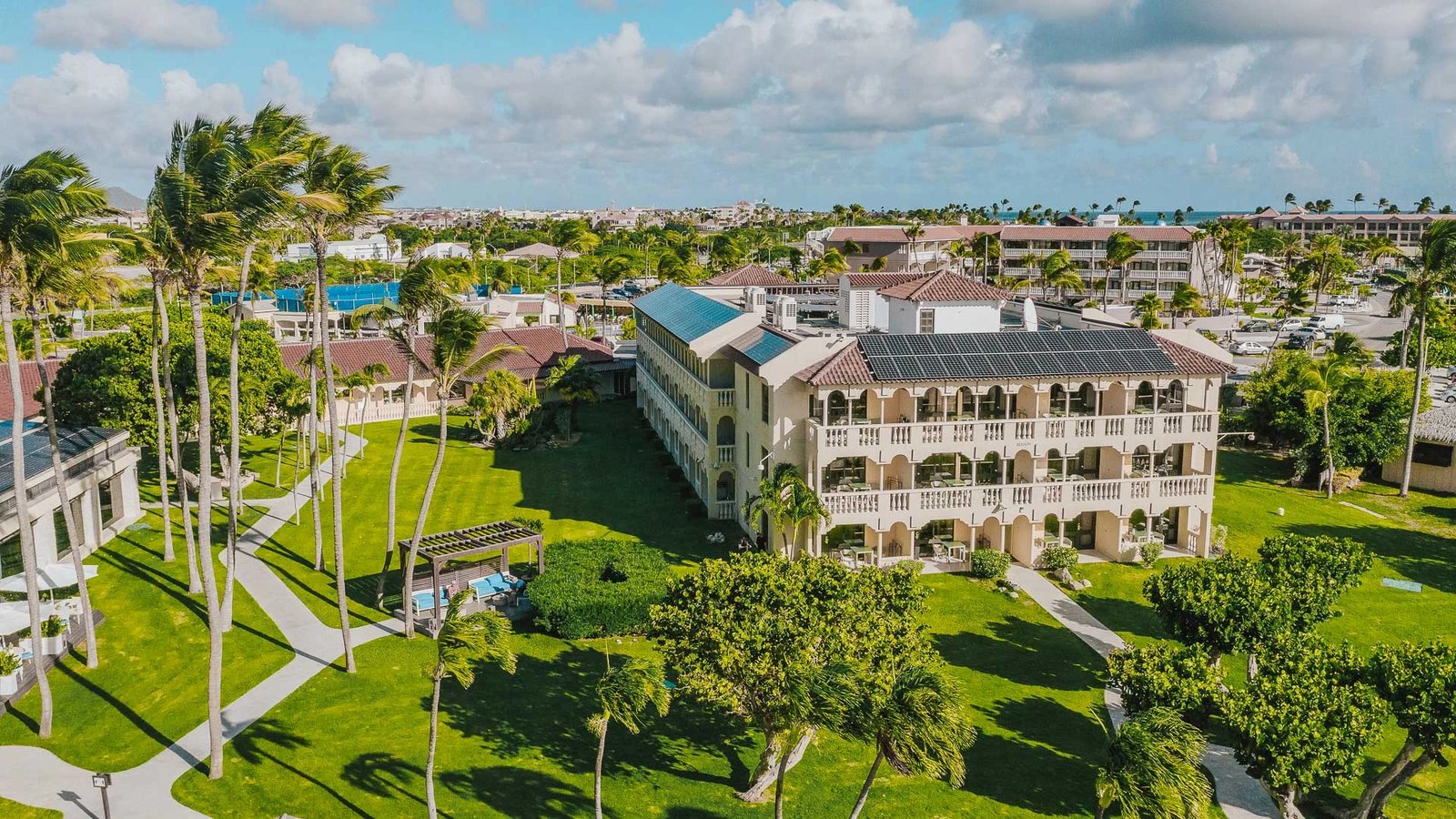 Bucuti & Tara Beach Resort, backstory