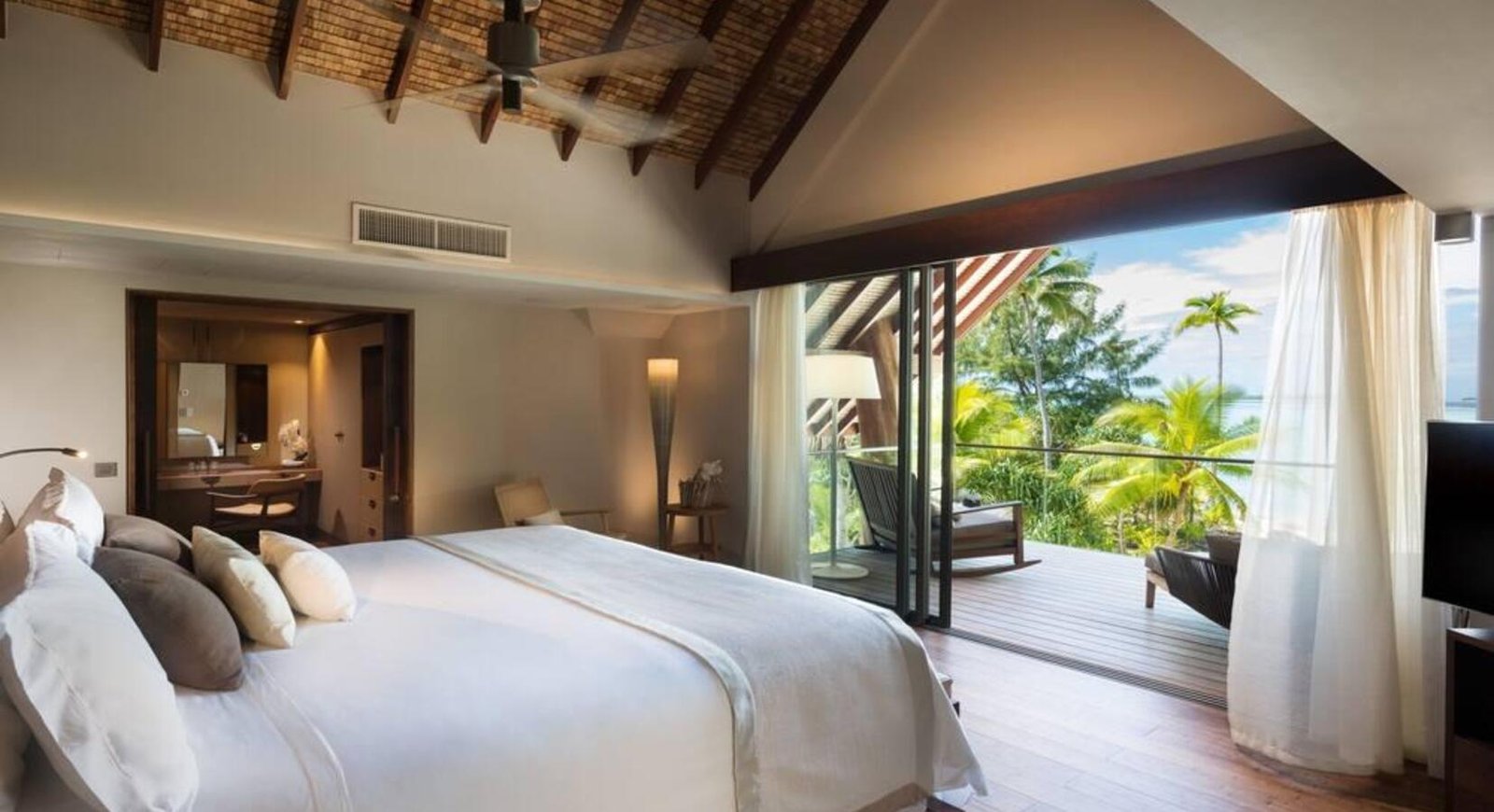 The Brando, rooms