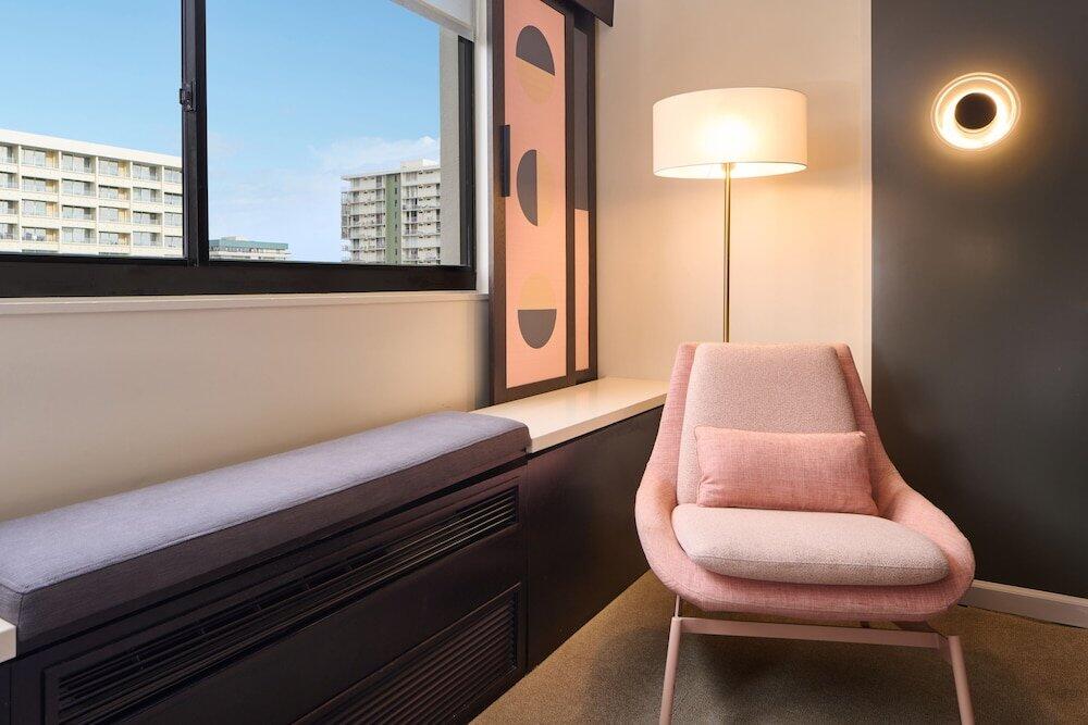 Hotel Renew Honolulu — rooms