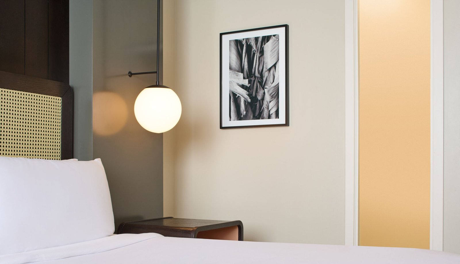 Hotel Renew Honolulu — rooms