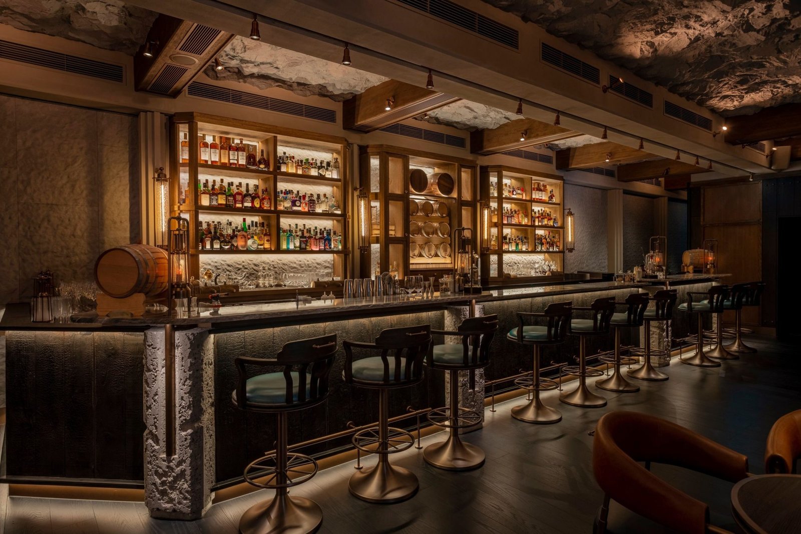 Raffles at Galaxy Macau, long bar