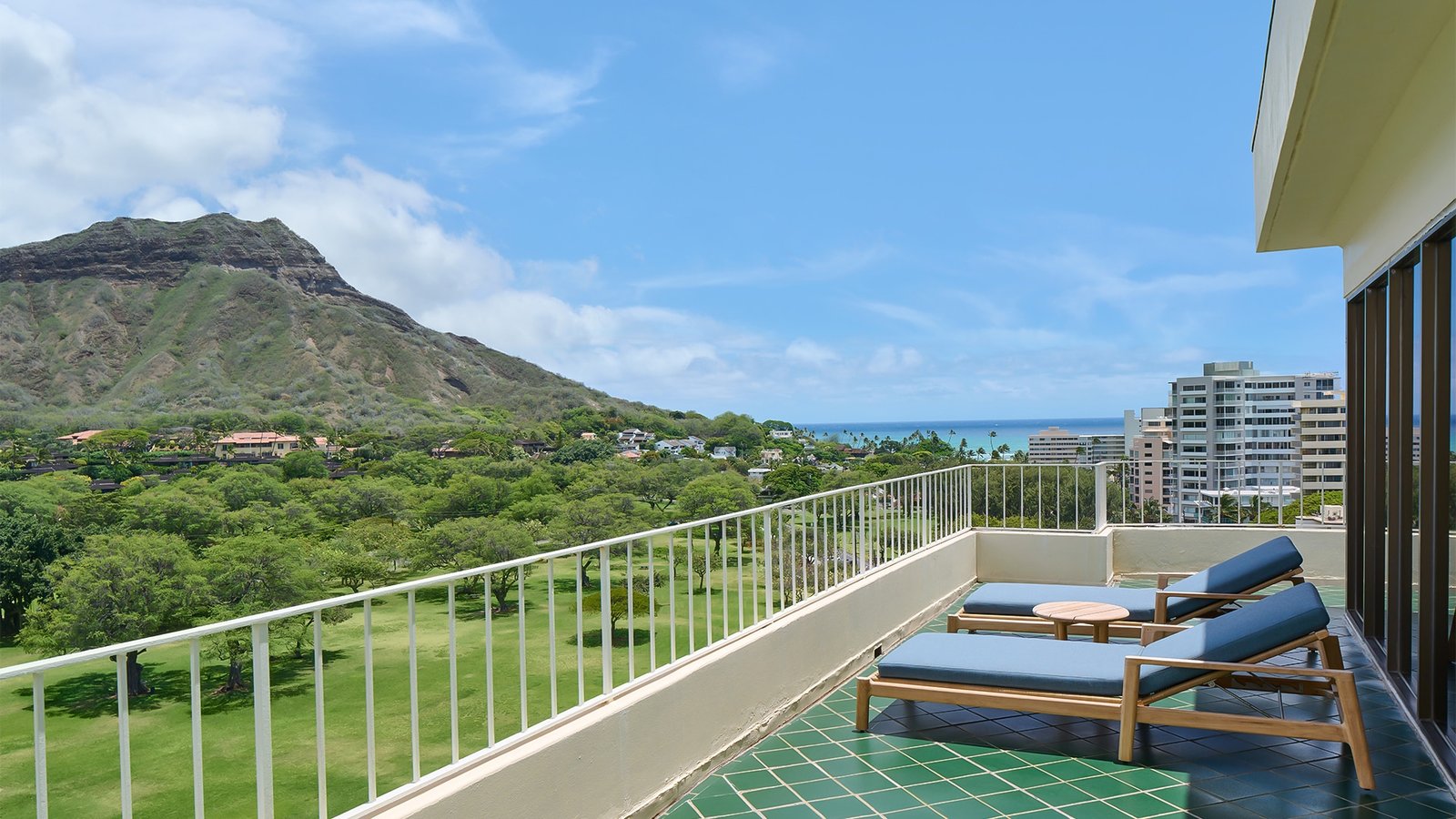 Lotus Honolulu at Diamond Head