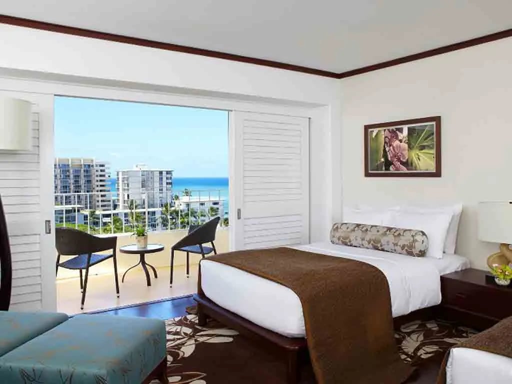 Lotus Honolulu at Diamond Head — rooms