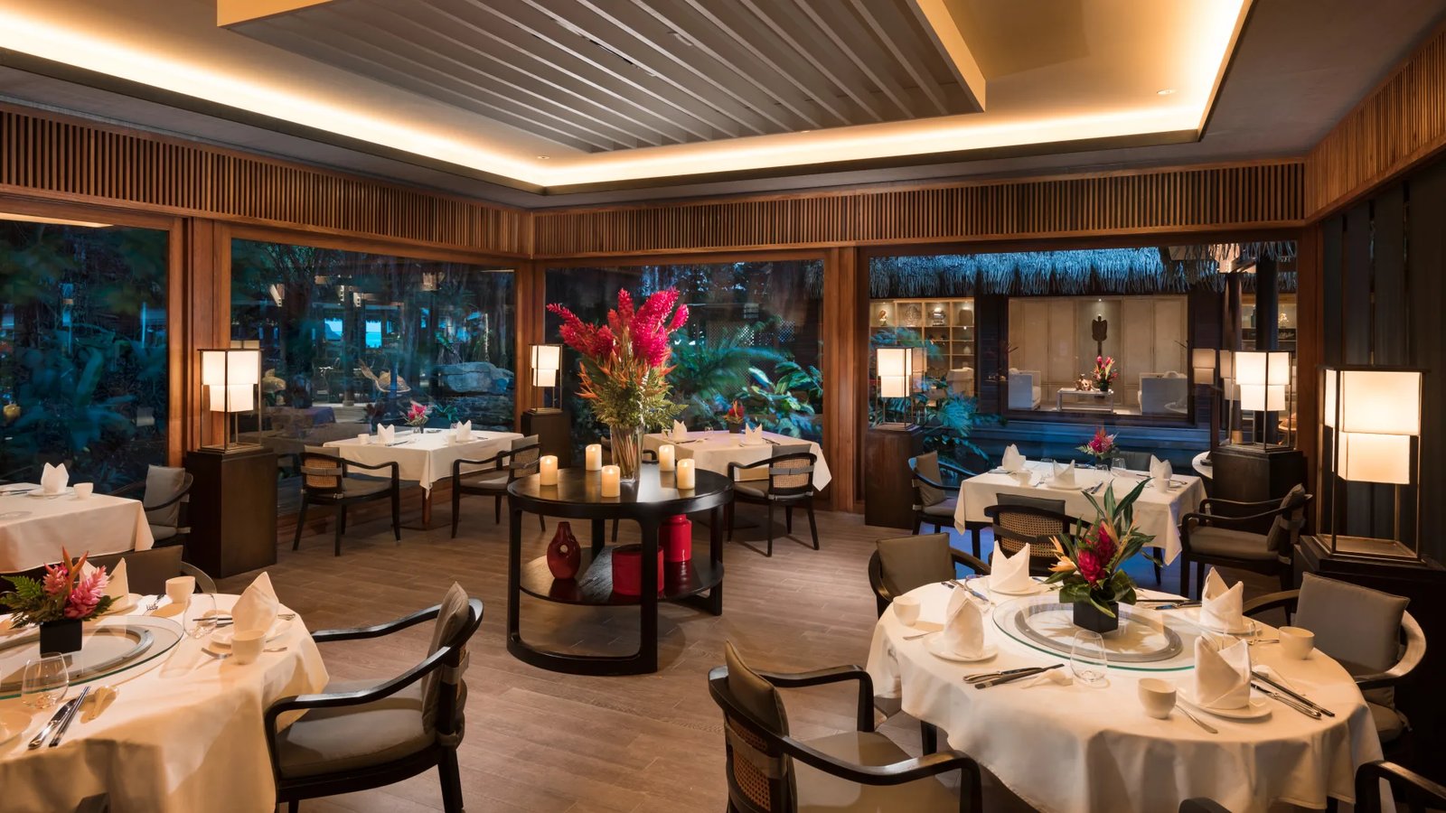 Conrad Bora Bora Nui, eat & drink