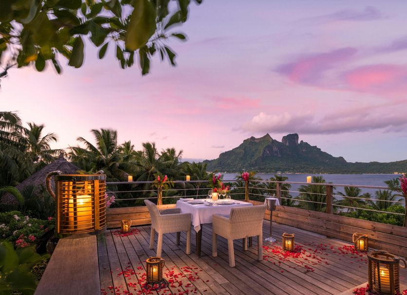 Conrad Bora Bora Nui, eat & drink