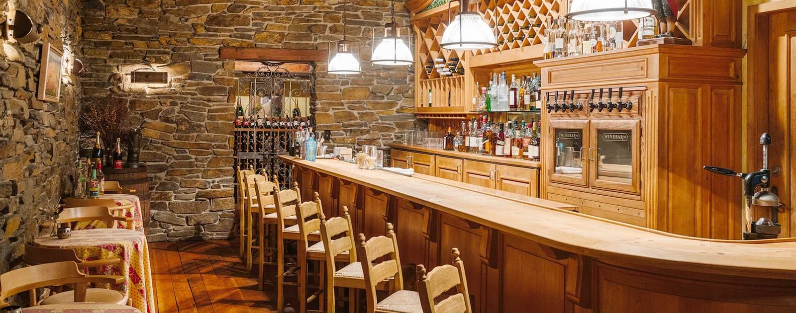 Chateau du Sureau, the cellar bar