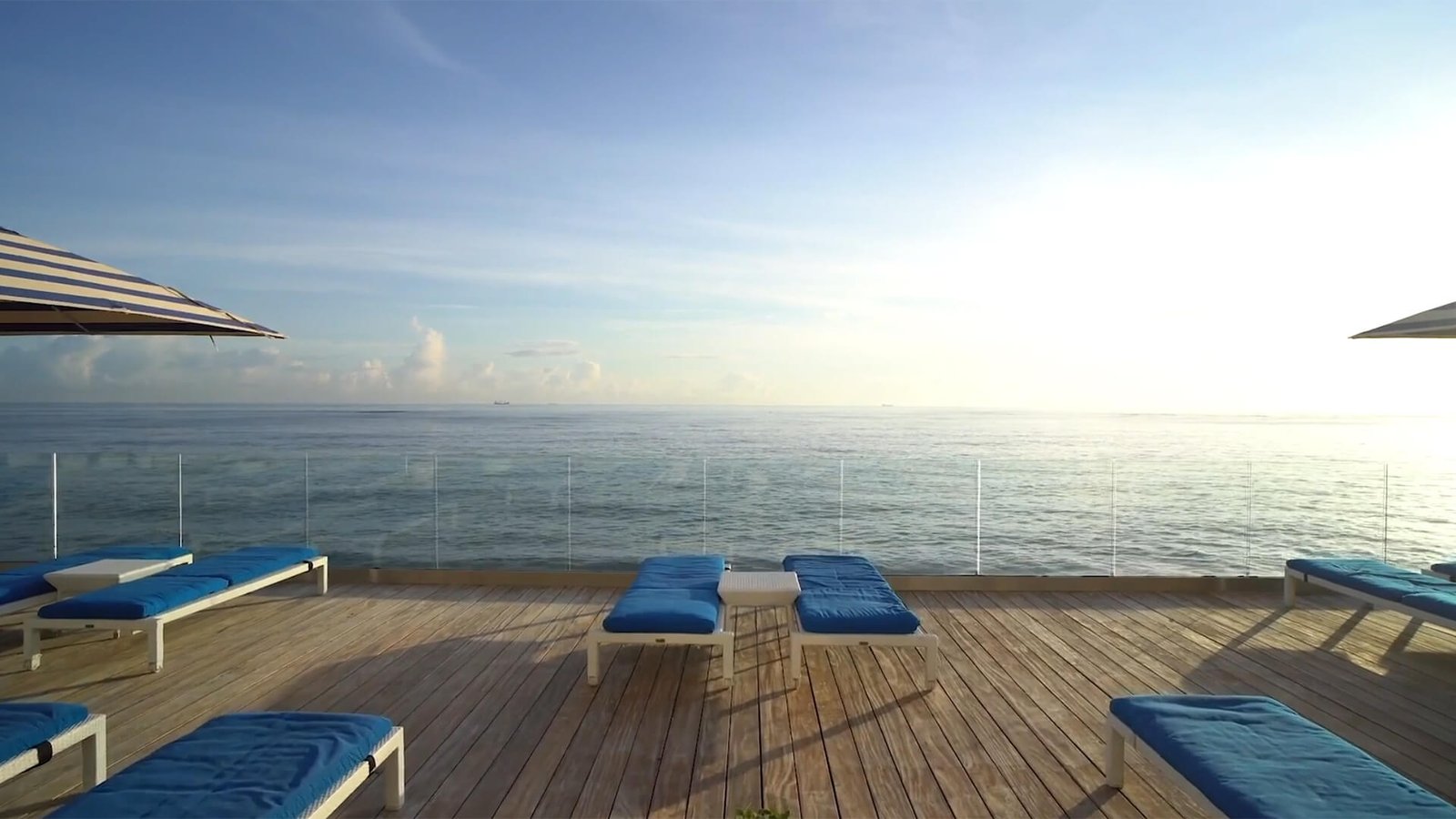 Condado Vanderbilt Hotel, vibe