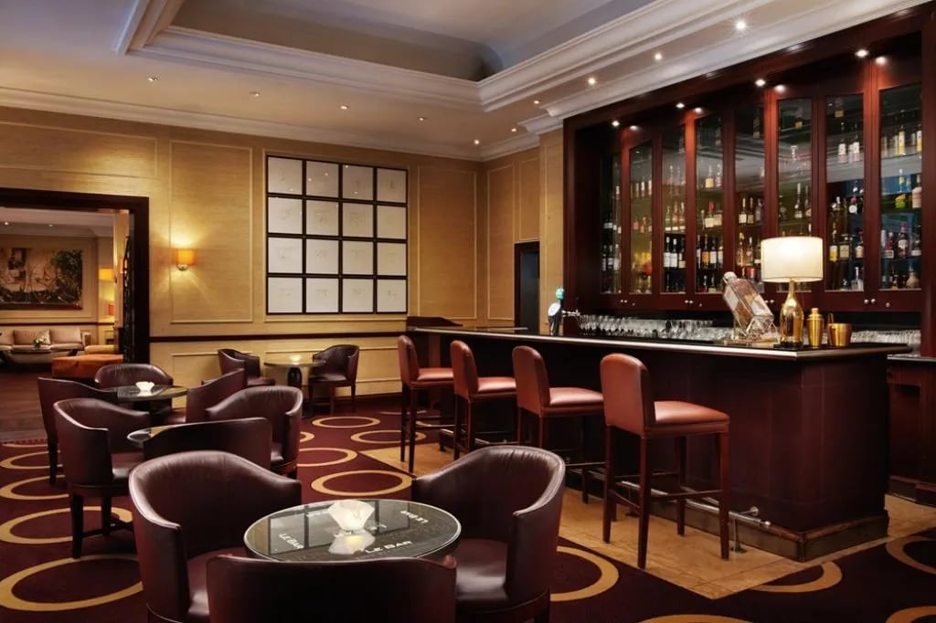 Corinthia Budapest, at the table