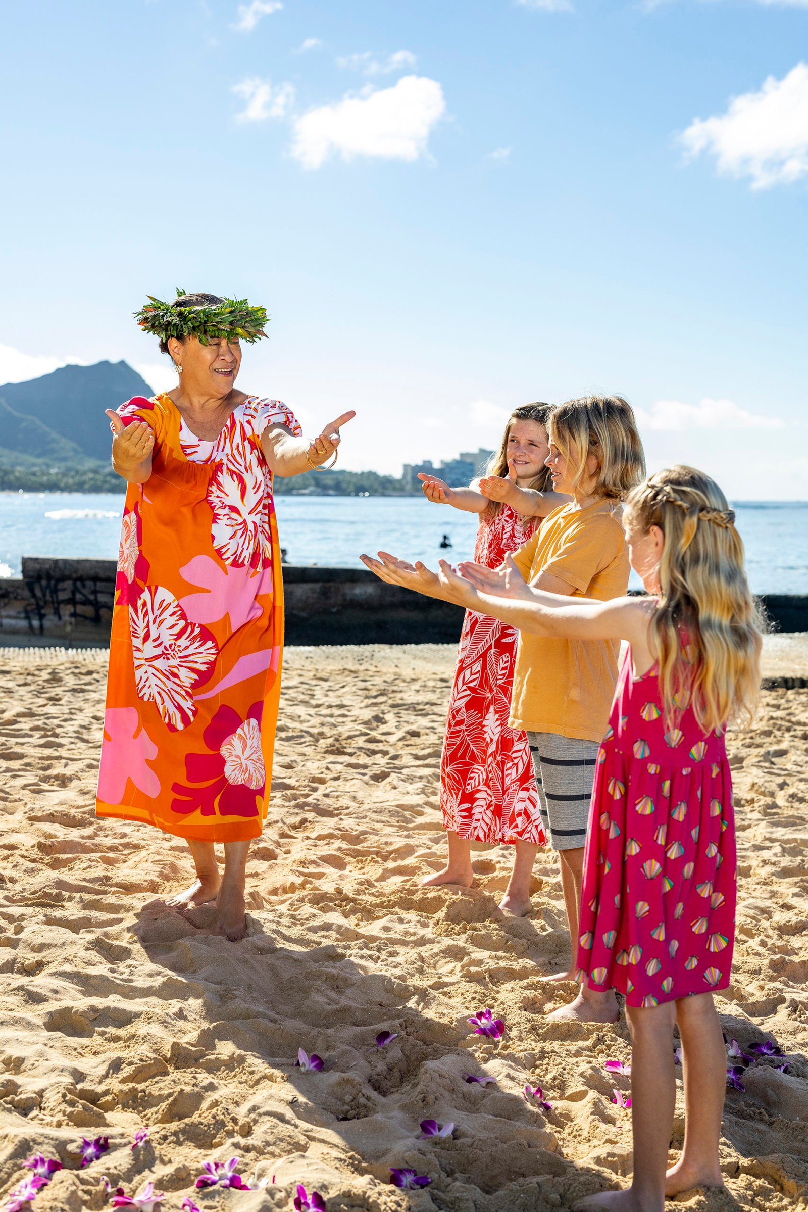 Outrigger Reef Waikiki Beach Resort — vibe