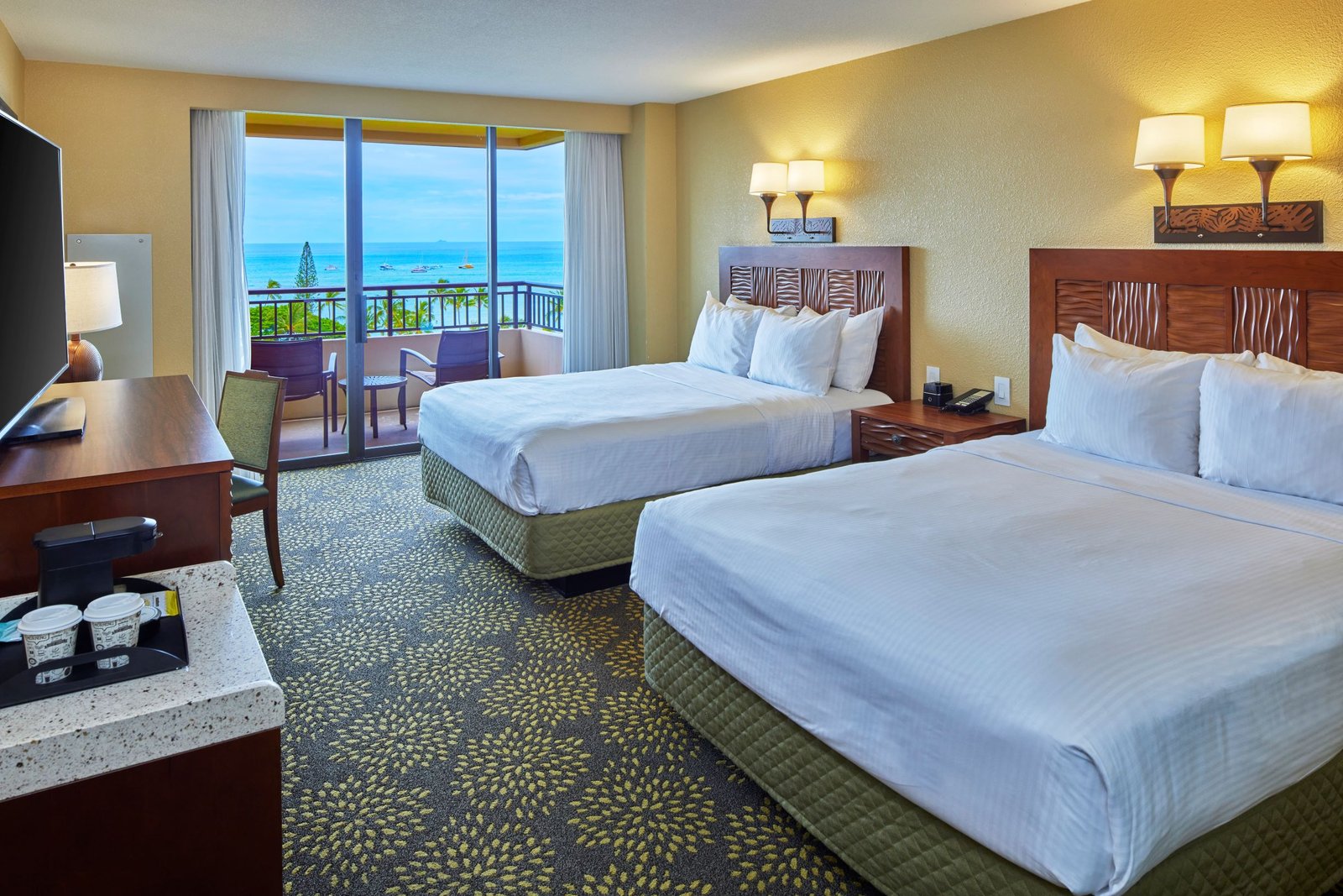Hale Koa Hotel — vibe