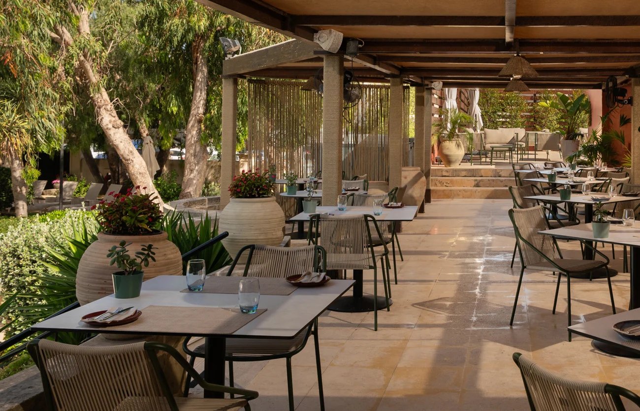 Corinthia Palace Malta, at the table