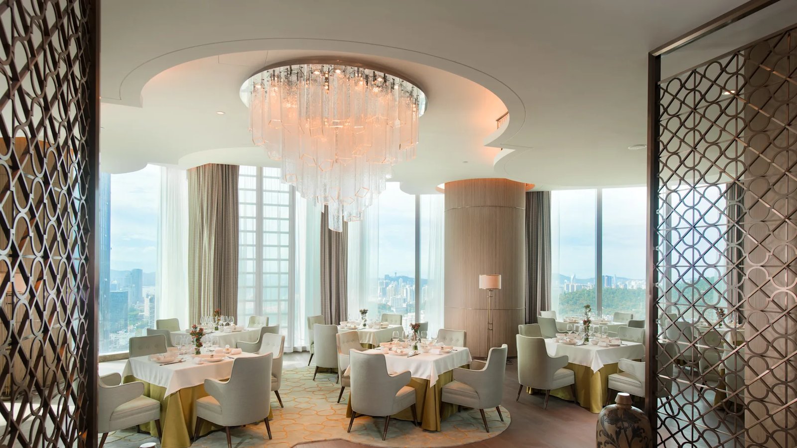 Conrad Xiamen, at the table