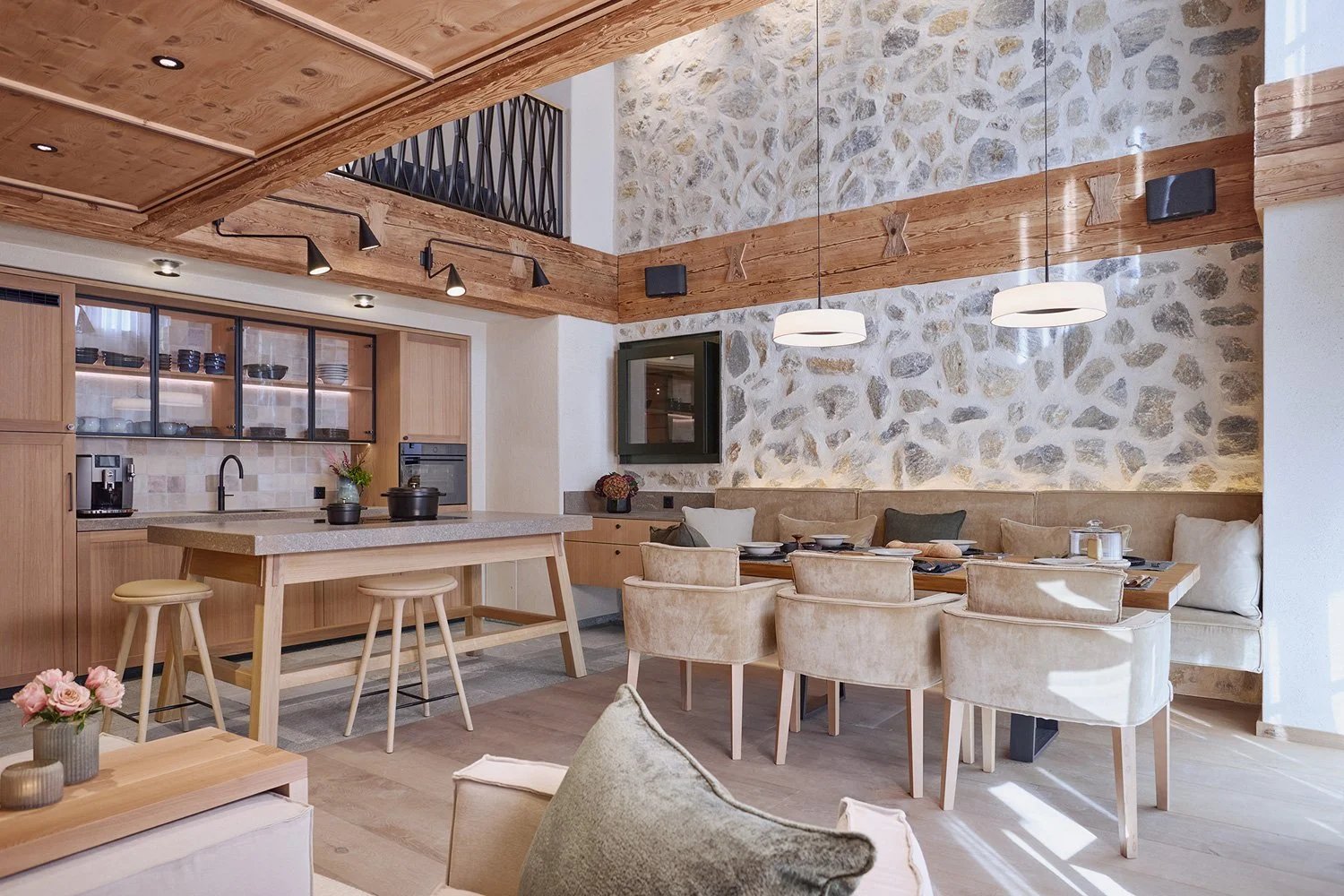 BelArosa Chalet, at the table