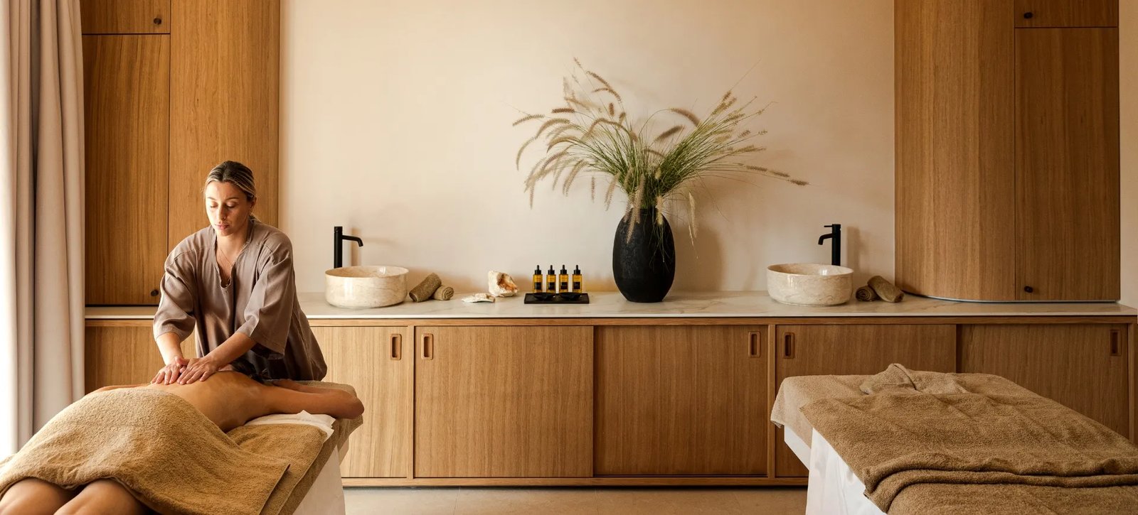 91 Athens Riviera, the spa