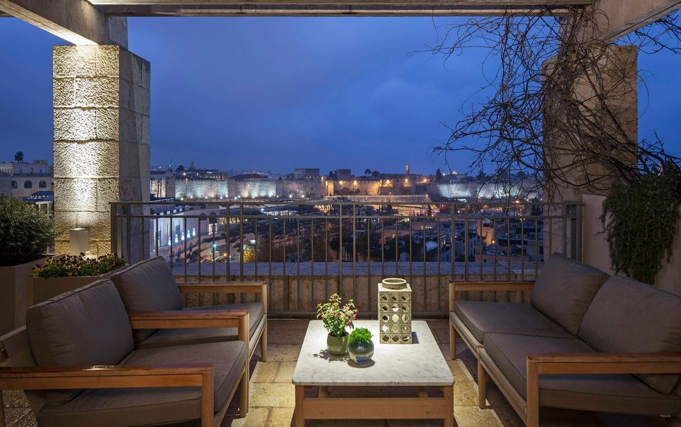 The David Citadel Hotel, vibe