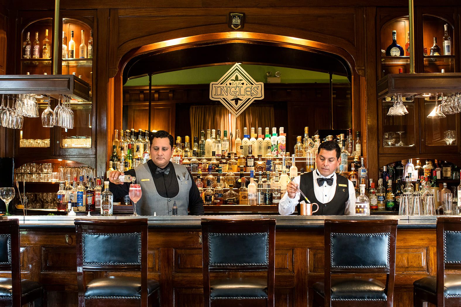 Country Club Lima Hotel, bar inglés