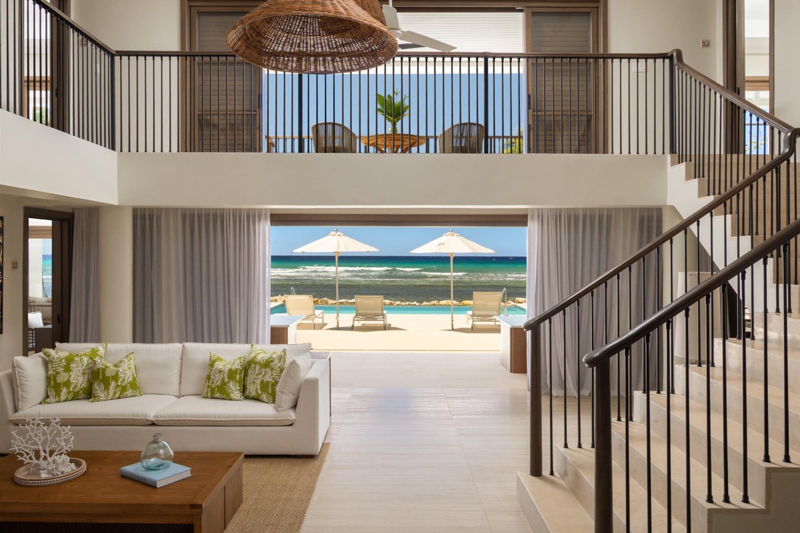 Half Moon, rooms