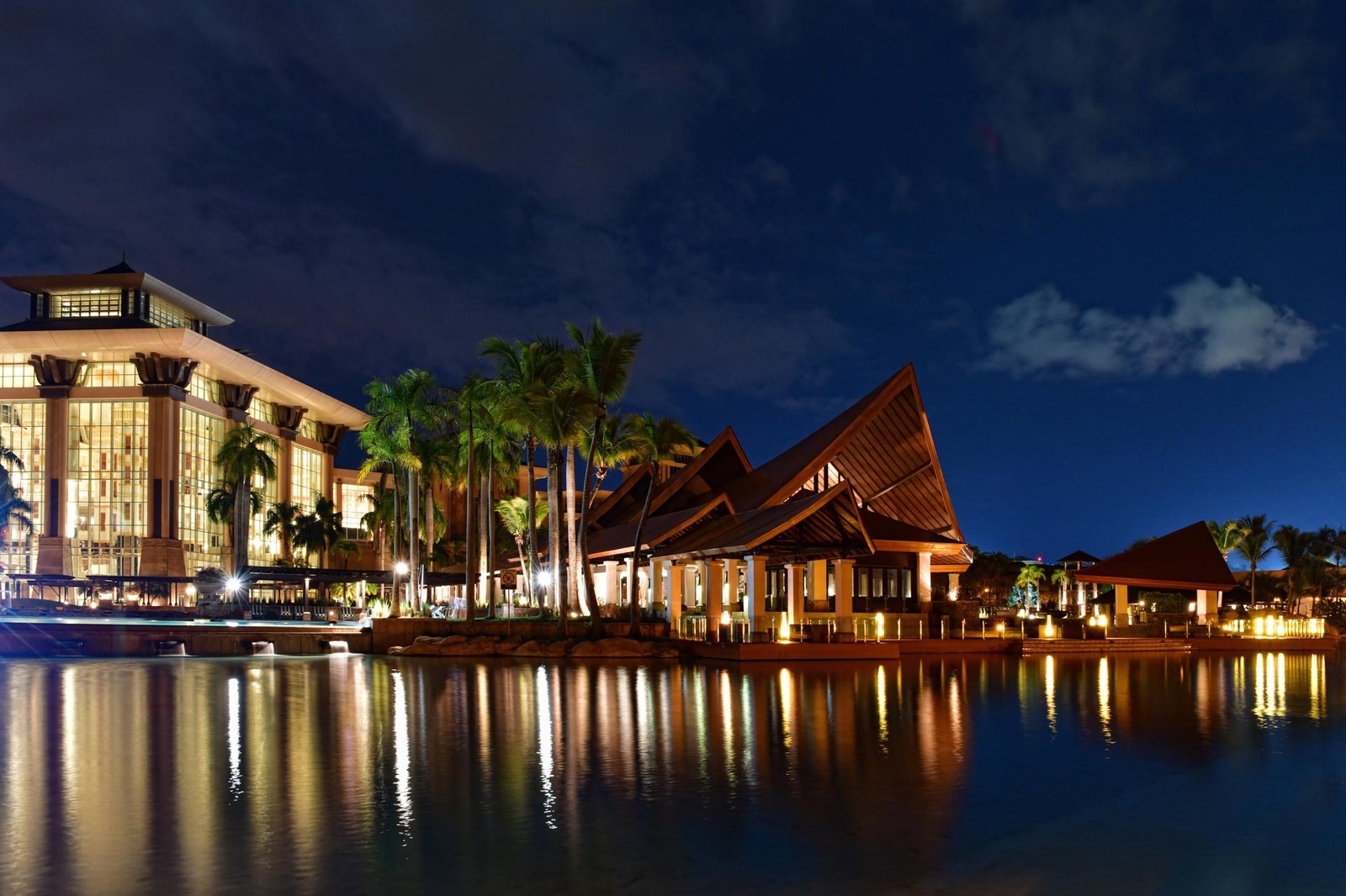 The Empire Brunei, eat & drink