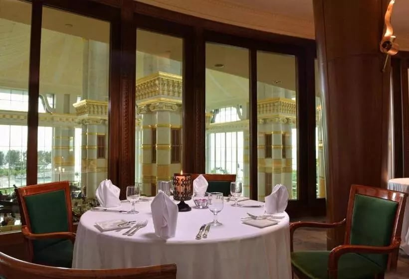 The Empire Brunei, eat & drink