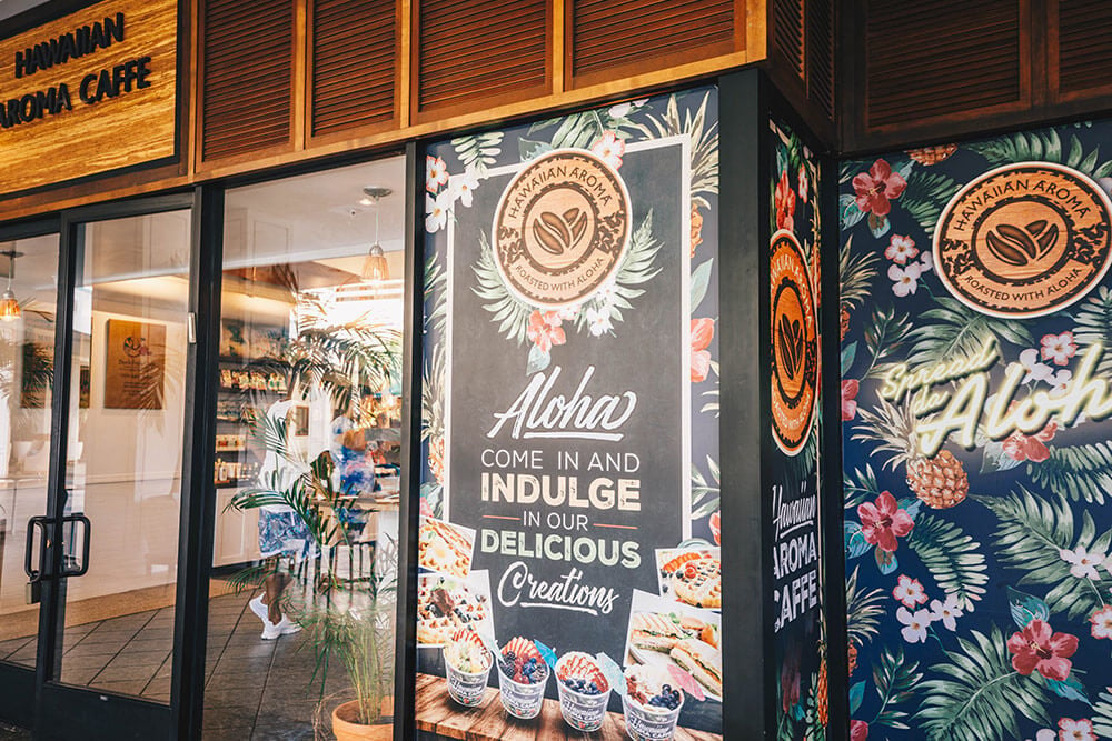 Ilikai Hotel & Luxury Suites, at the table
