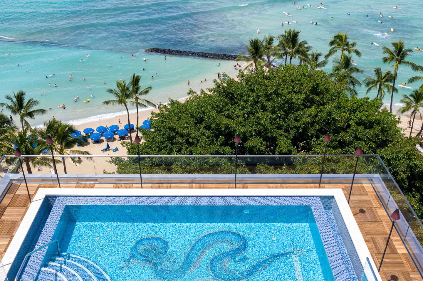 ESPACIO The Jewel of Waikiki, the pool