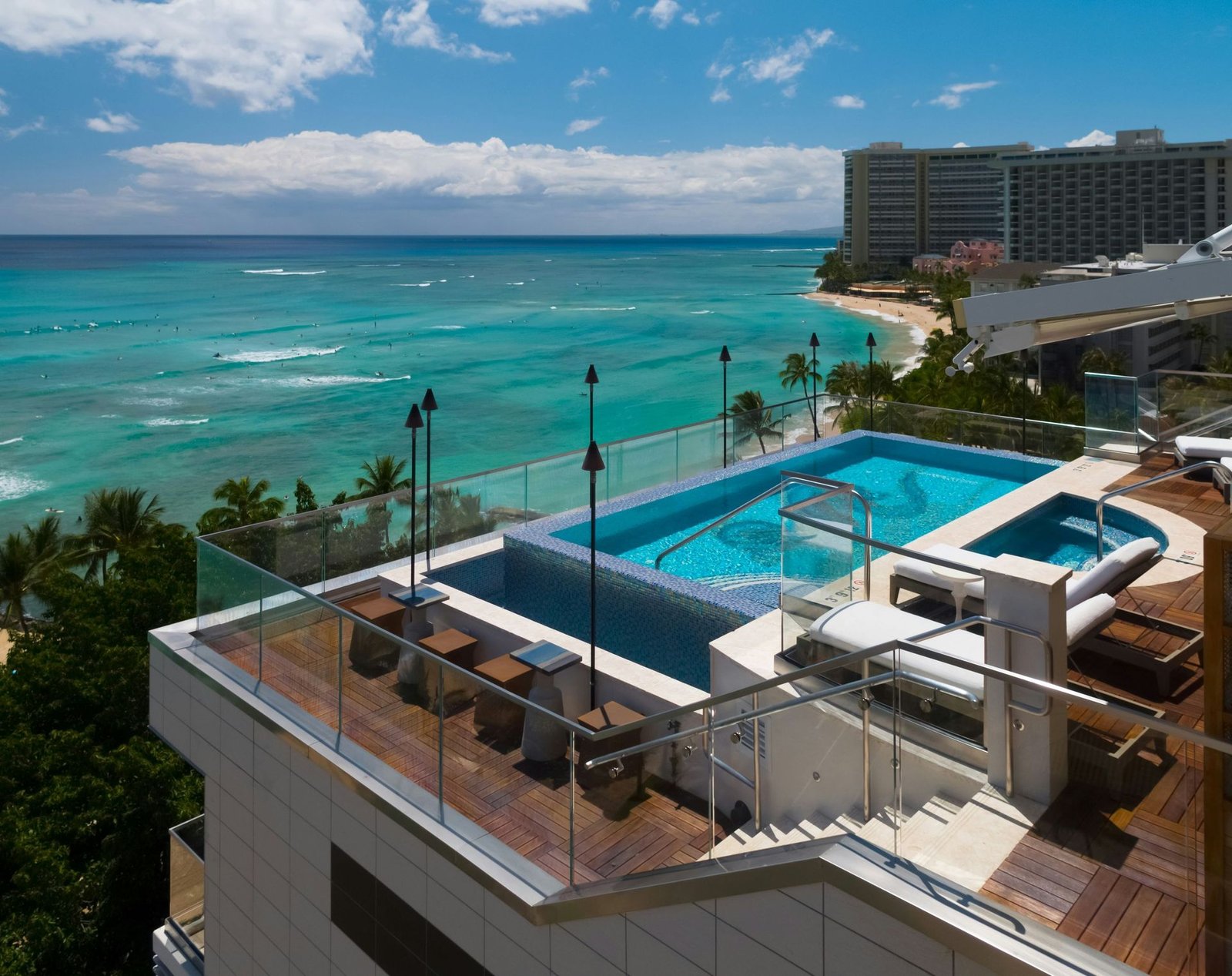 ESPACIO The Jewel of Waikiki