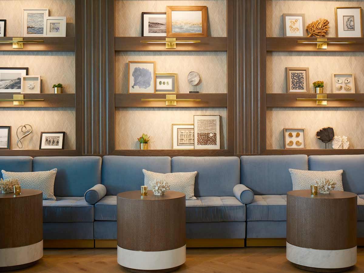 L'Auberge Del Mar — backstory