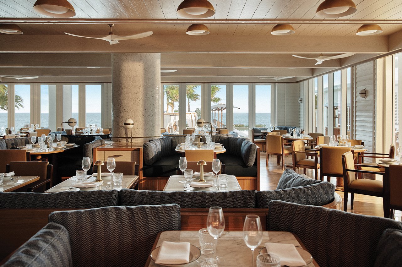 Four Seasons Hotel And Residences Fort Lauderdale, at the table