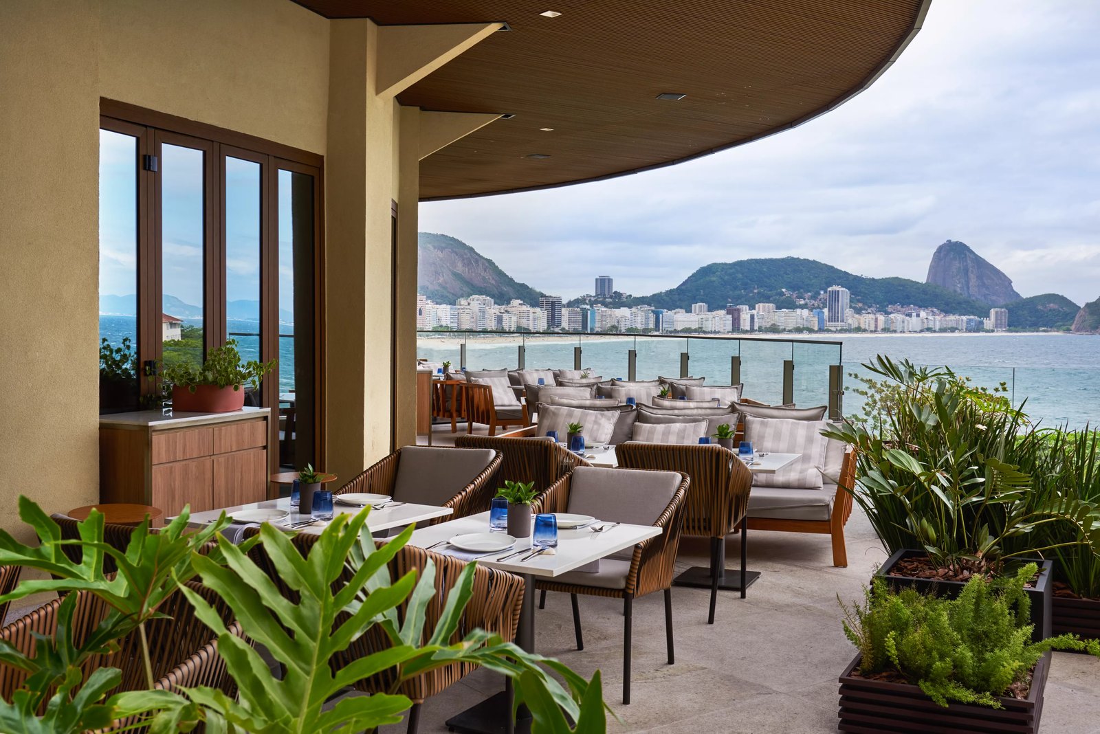 Fairmont Rio de Janeiro Copacabana, eat & drink