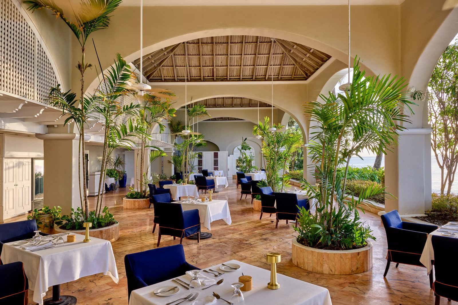 Fairmont Royal Pavilion, eat & drink